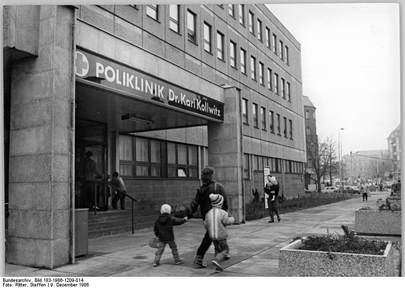 Die östlichen CDU-Verbände haben angekündigt, die Polikliniken im Osten Deutschlands wiederbeleben zu wollen. Das Dresdener Bündnis für Pflege und das Bündnis Klinikrettung kritisieren die Aussagen in einer Pressemitteilung: CDU ist für Klinikschließungen und kaschiert jetzt die Krankenhauszerstörung mit dem positiven Image der Polikliniken.